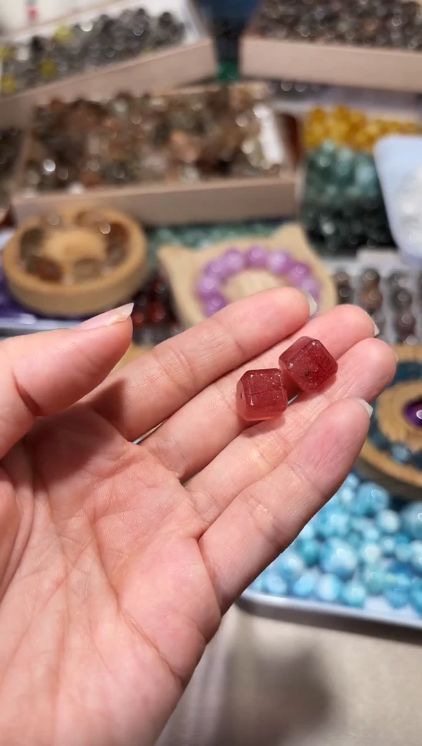 水晶手串未镶嵌草莓晶方糖宽卡10单颗