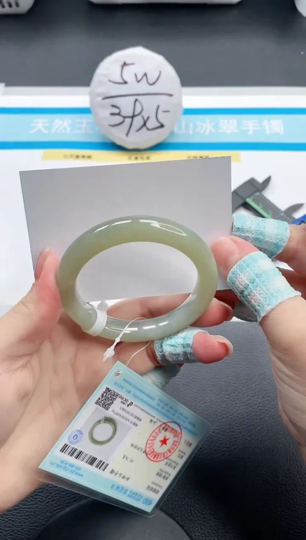 和田玉手镯未镶嵌19V194-53