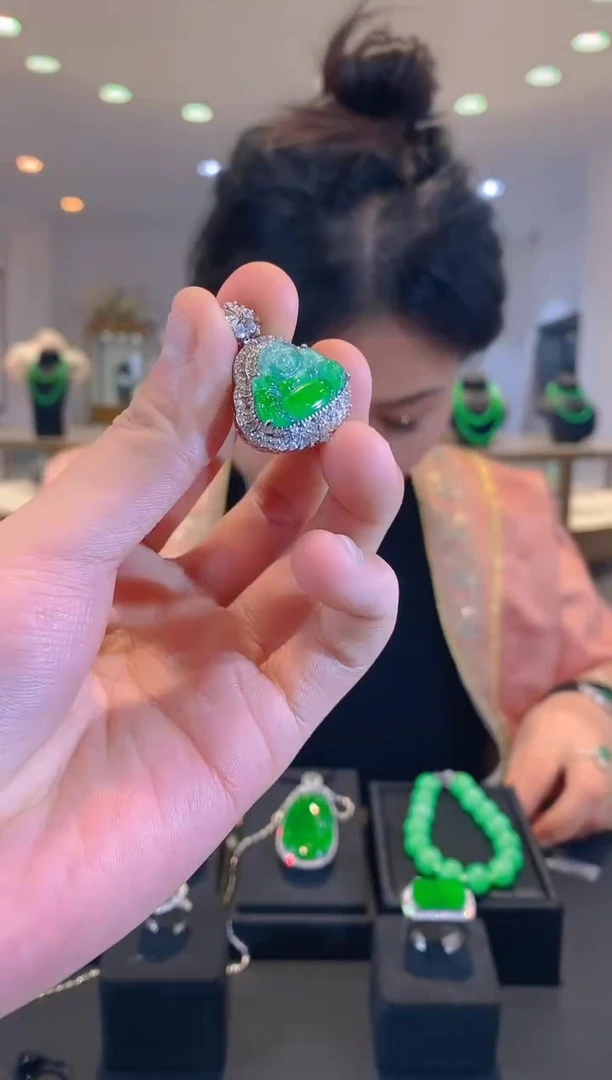 吊坠(赠链)银S925镶嵌翡翠翡翠a货多样性发