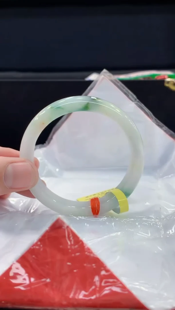 未镶嵌手镯翡翠翡翠手镯