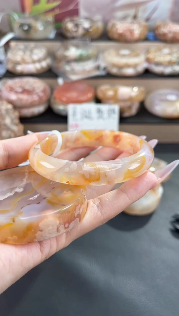 未镶嵌手镯石英质玉61