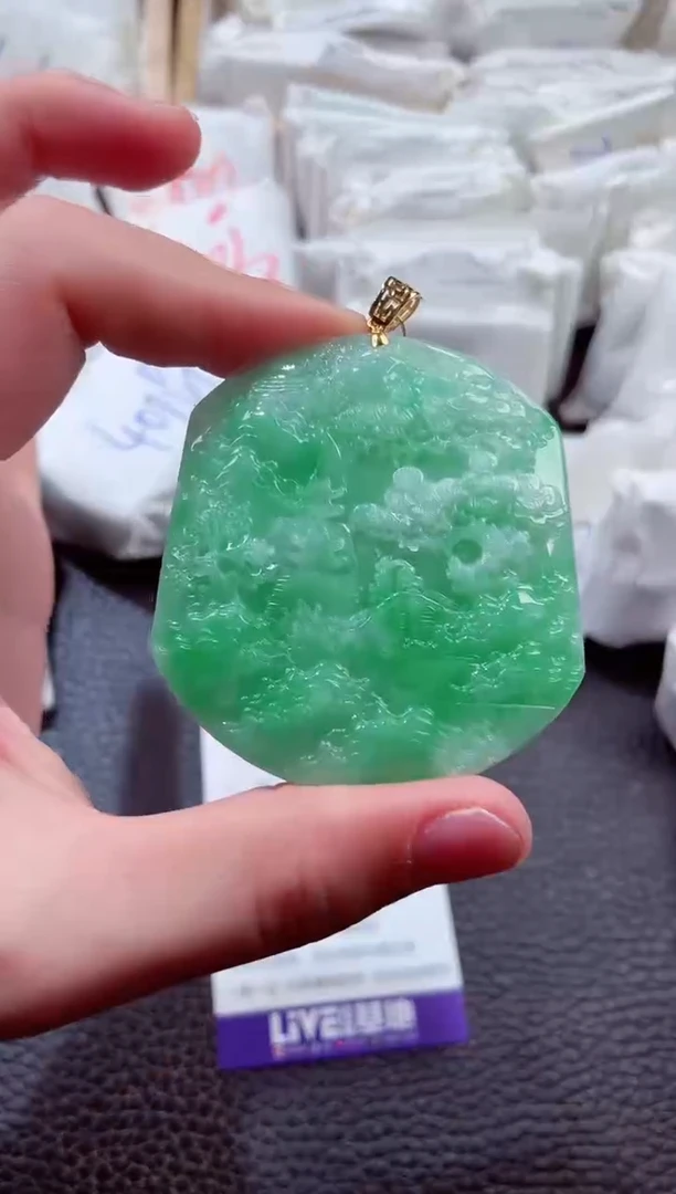 翡翠18K金镶嵌颈饰00008902