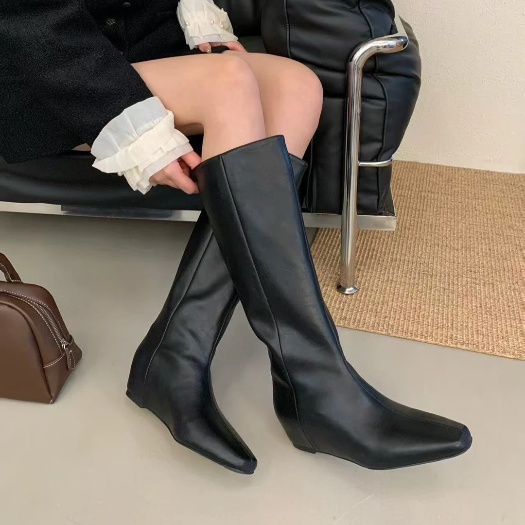 【现货速发】小方头内增高大筒围显瘦黑色牛皮设计感中筒靴不过膝女