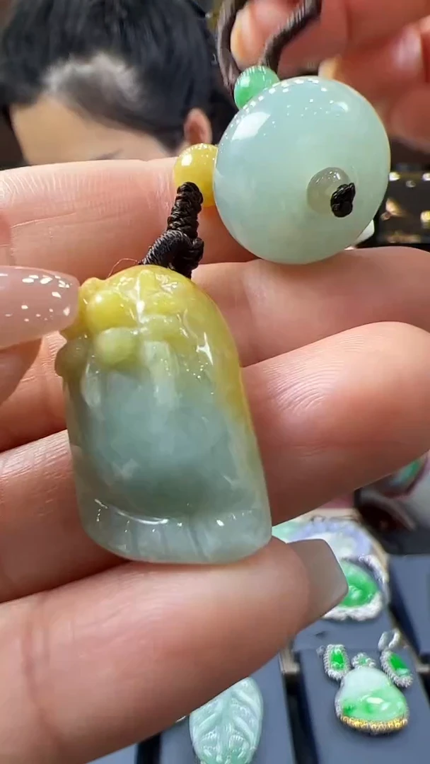 【闪购商品】翡翠挂件未镶嵌包挂