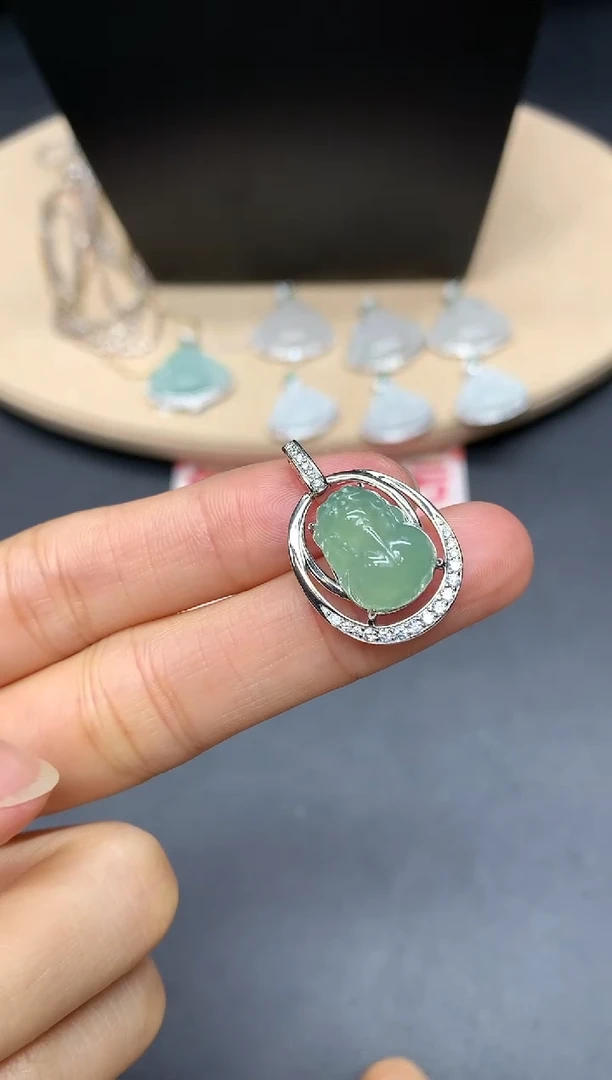 【闪购商品】翡翠吊坠(不含链)银S925镶嵌貔貅【多样性发其一】