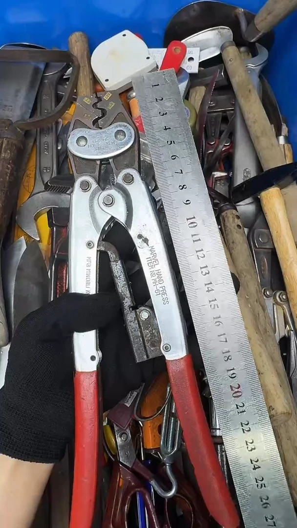 蓝*五金工具钳子剪子等35