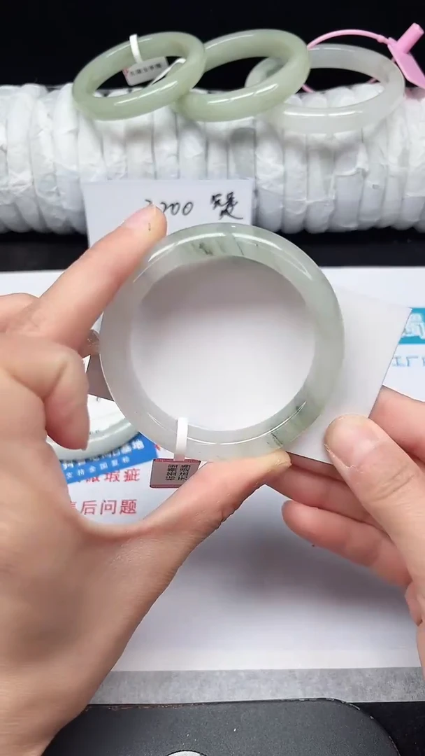 未镶嵌手镯石英质玉111-54/55