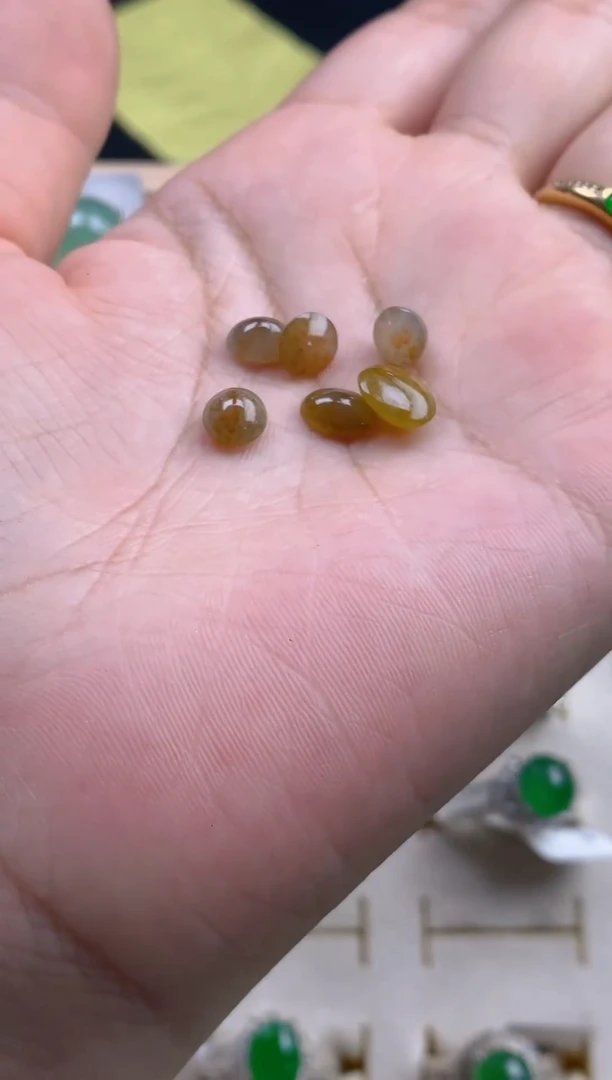 翡翠散珠天然翡翠裸石蛋面40