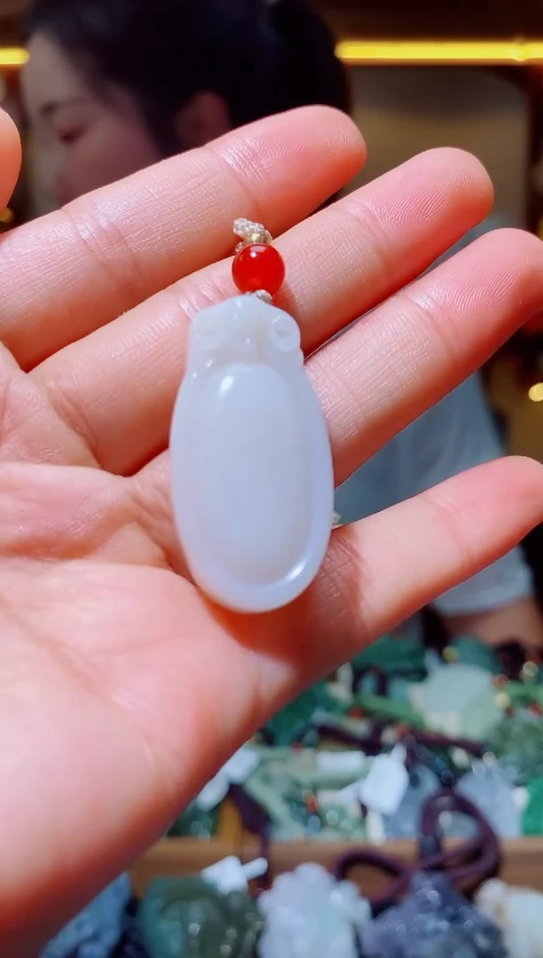 颈饰未镶嵌和田玉1