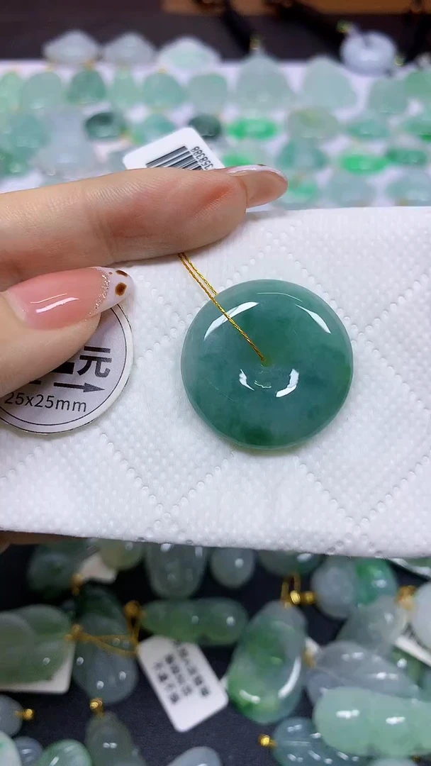 颈饰未镶嵌翡翠天然翡翠A货