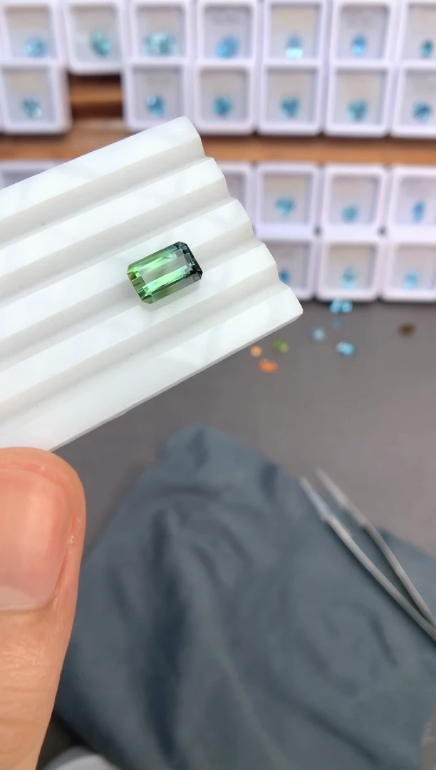未镶嵌裸石定制碧玺2.27ct 10020