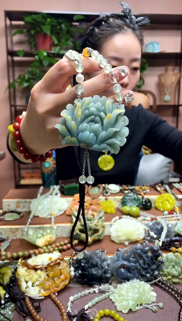未镶嵌岫玉吊坠·