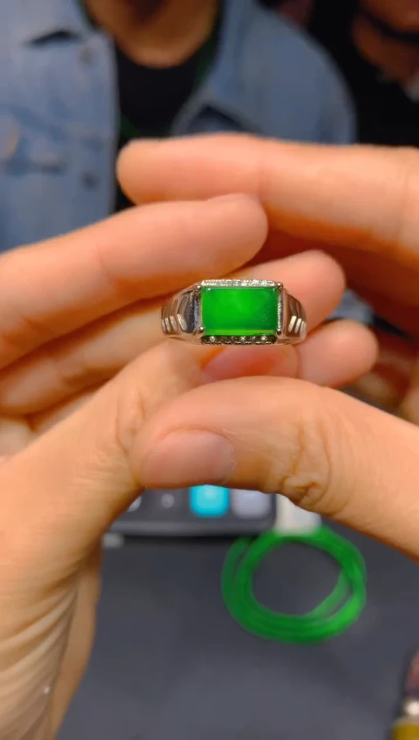 【闪购商品】定制翡翠未镶嵌60多样性发货（发其一）