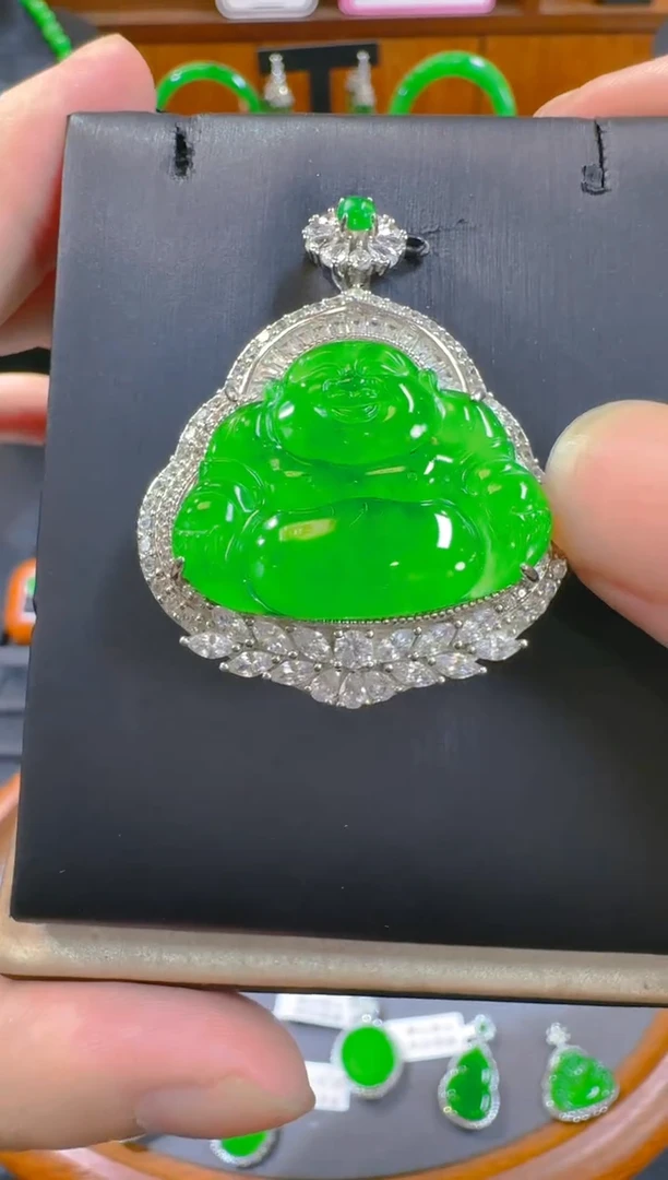 翡翠未镶嵌吊坠(赠链)天然A货翡翠