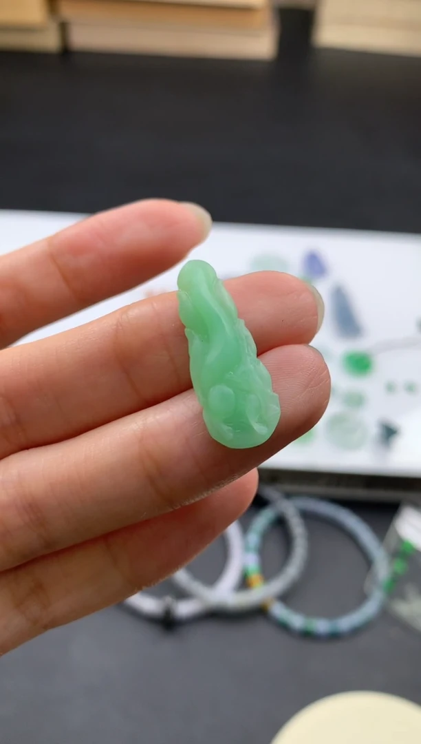 未镶嵌定制翡翠翡翠