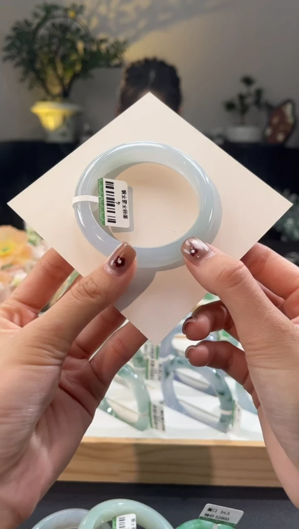 【闪购商品】翡翠手镯未镶嵌编号４