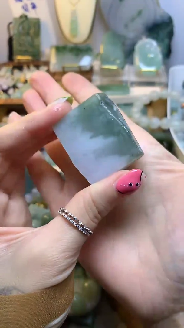 未镶嵌挂件翡翠 缅甸A货翡翠，没有运费险