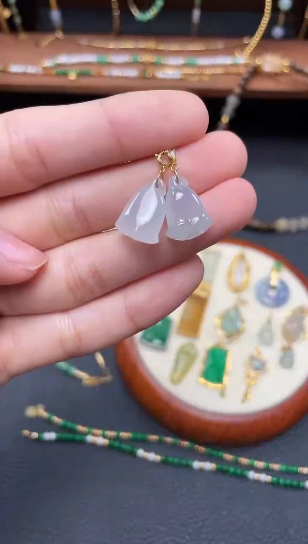 【闪购商品】翡翠吊坠(不含链)18K金镶嵌2个  JK243