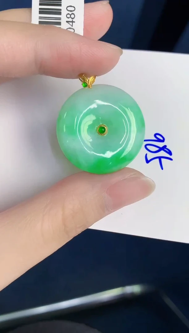 颈饰18K金镶嵌翡翠天然翡翠缅甸A货