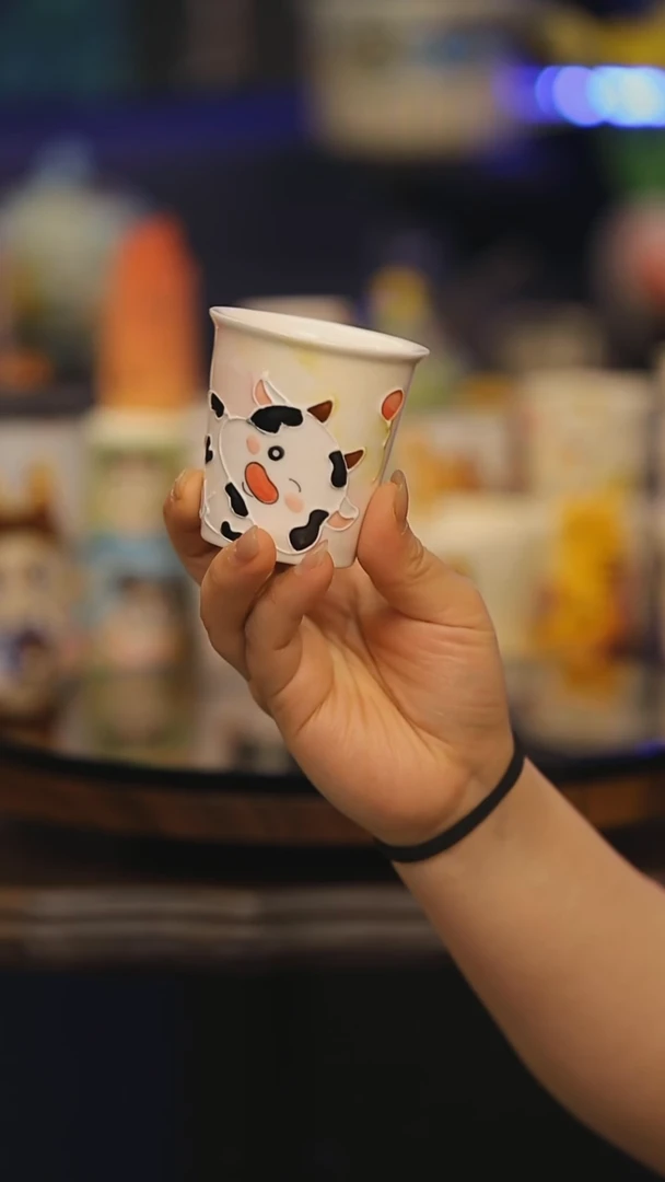 【闪购商品】摆件景德镇釉下彩绘设计师款式陶瓷