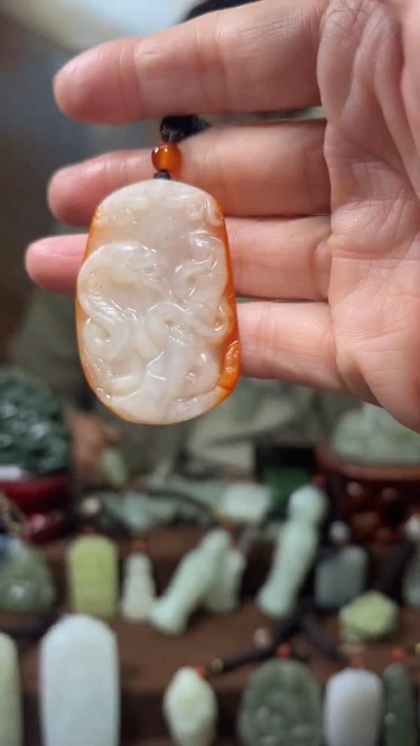 颈饰未镶嵌和田玉·