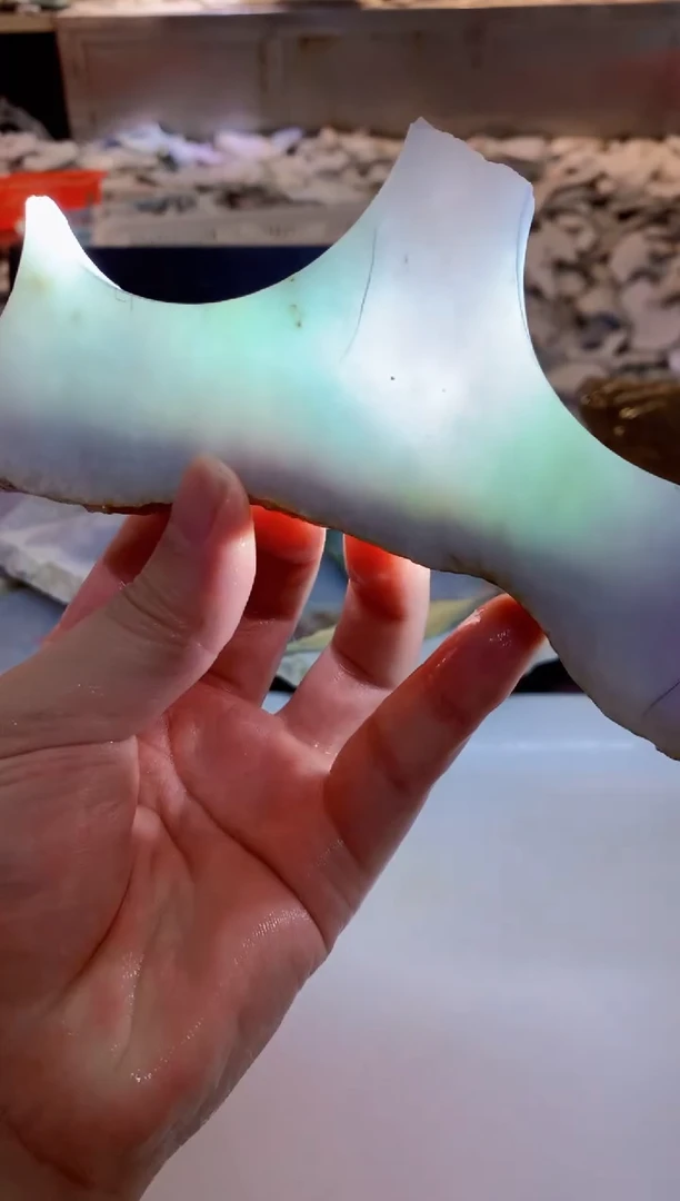 翡翠挂件未镶嵌0朱0翡翠珠宝863