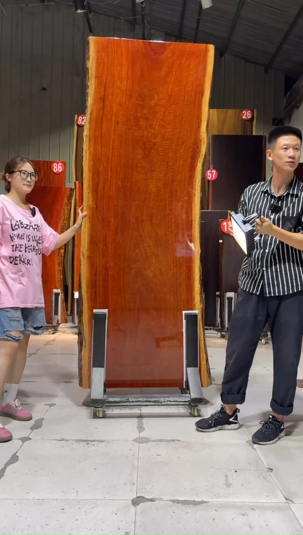 木木头款叶*康刚果花梨尺寸：226-84-89-7.8