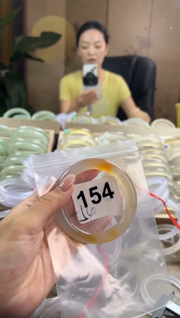 手镯玛瑙/玉髓未镶嵌154