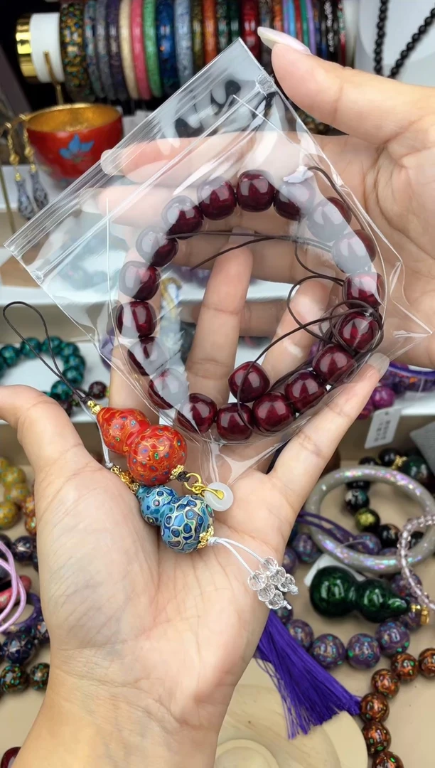 睿*云栖大漆宝纱红19颗