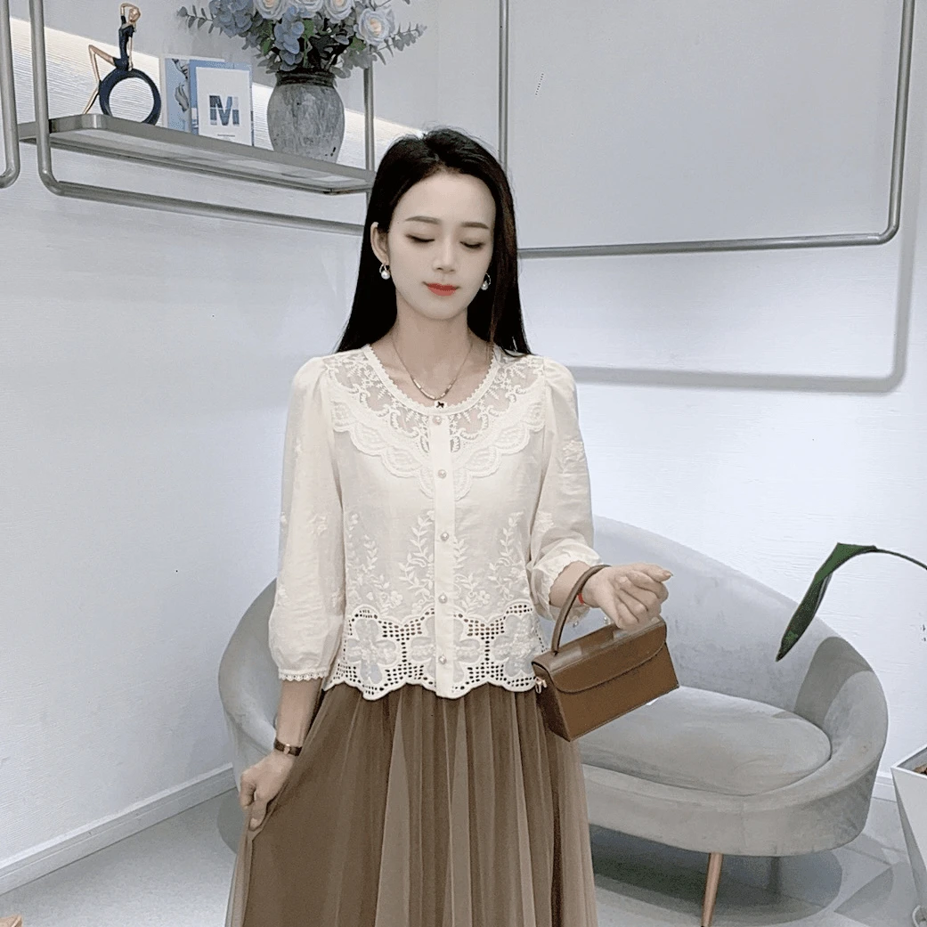 2025早秋七分袖蕾丝衬衫女新款淑女小衫宽松甜美气质百搭圆领上衣