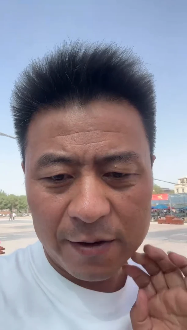 未镶嵌和田玉（糖玉）挂件和田玉