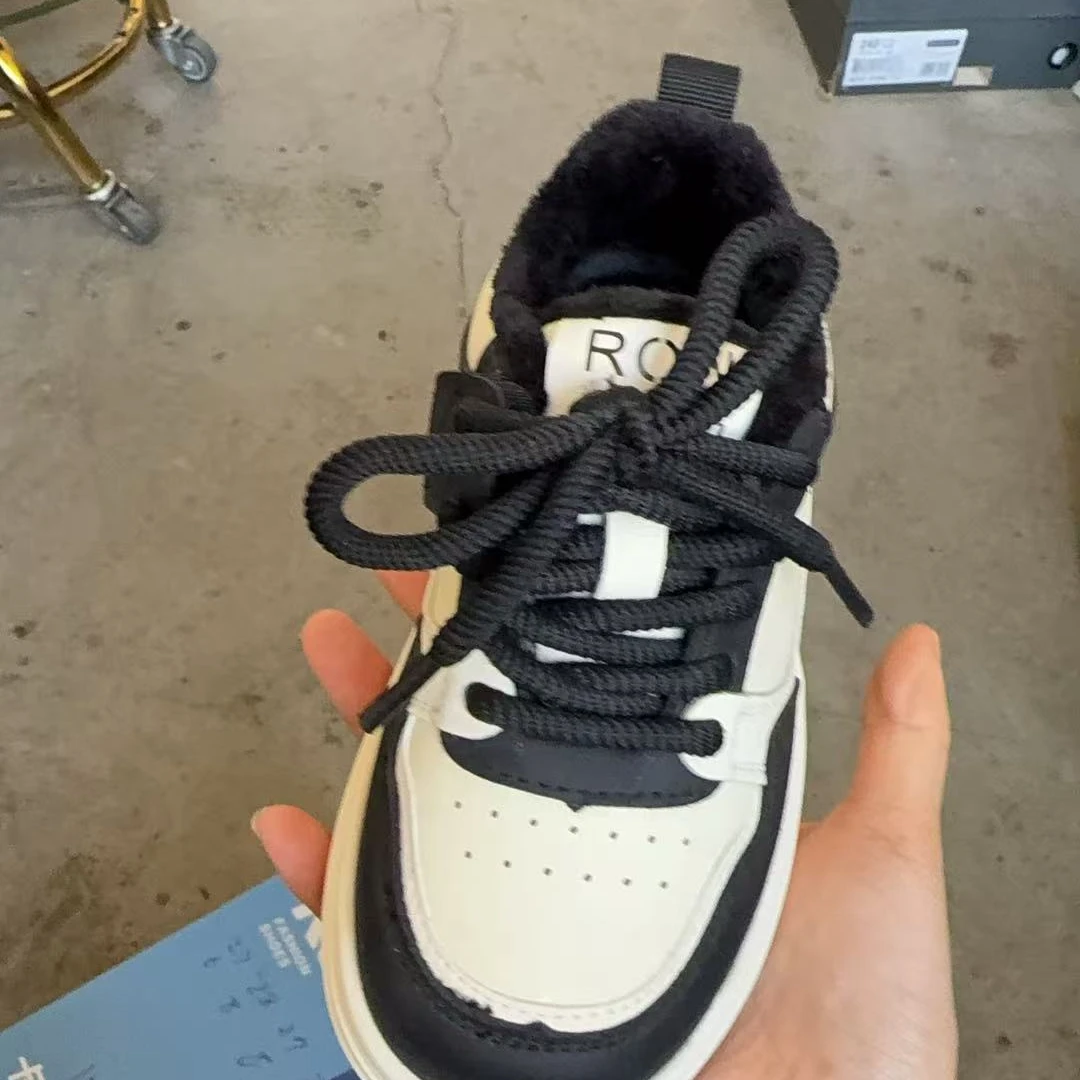 B8011儿童时尚百搭加绒板鞋