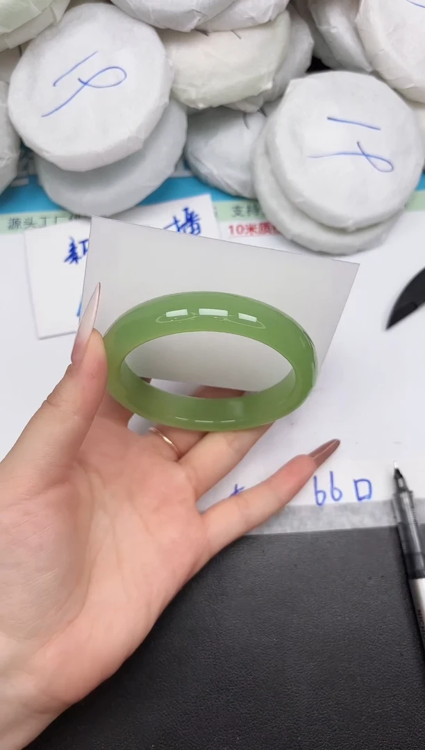 未镶嵌手镯石英质玉A360/61