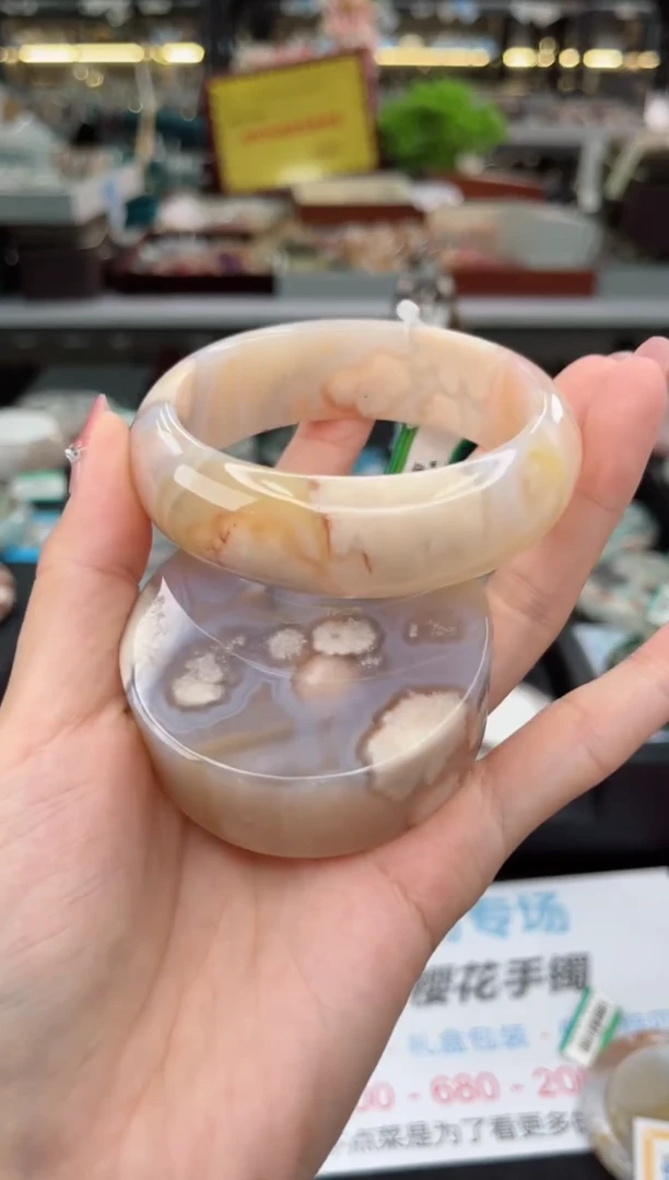 【闪购商品】石英质玉手镯未镶嵌58圈口（赠品镯心）3794877