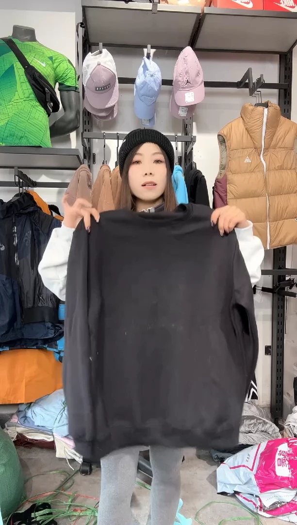 1379  编码 瑕疵款直播间过款为准 尺码    身高