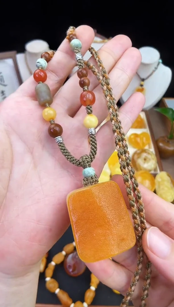琥珀未镶嵌珠宝奇石柒月
