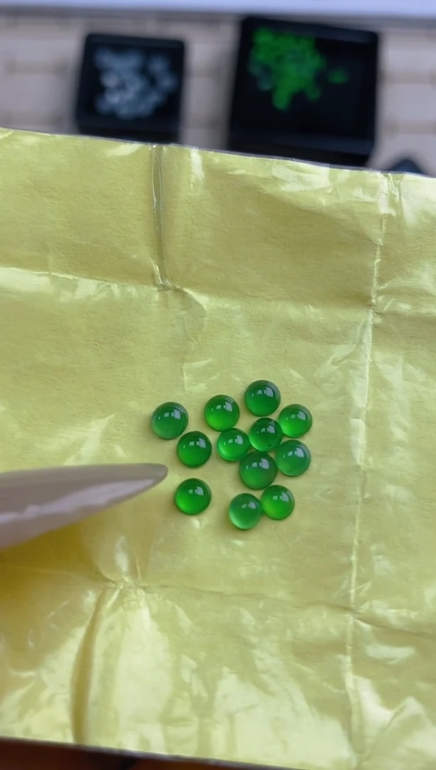 定制翡翠未镶嵌天然翡翠蛋面45