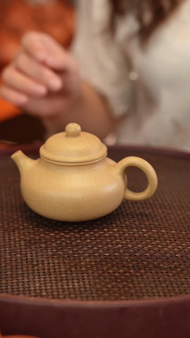 茶壶紫砂容天 半手工 绿泥 210cc