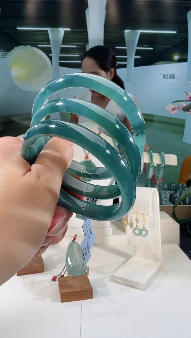 翡翠手镯未镶嵌圈口可选多样性发一
