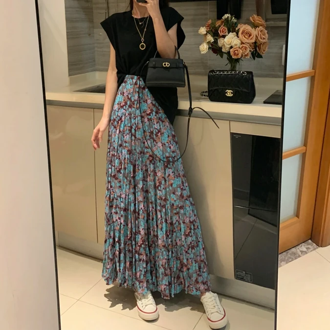 2025气质碎花半身裙春夏新款高腰百搭大摆显瘦垂感中长款半身裙女