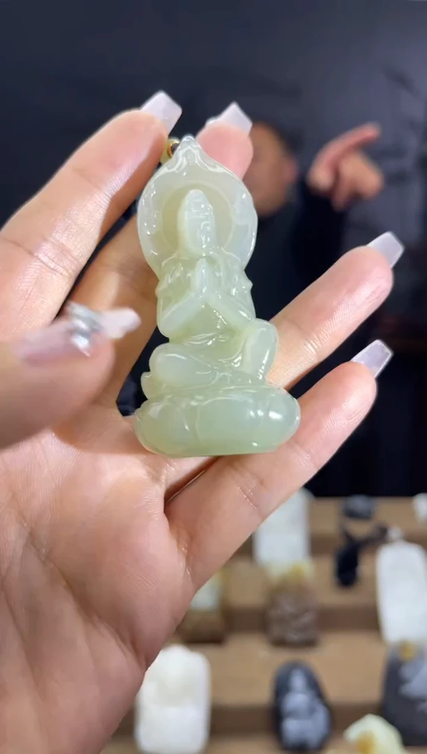 颈饰未镶嵌和田玉1