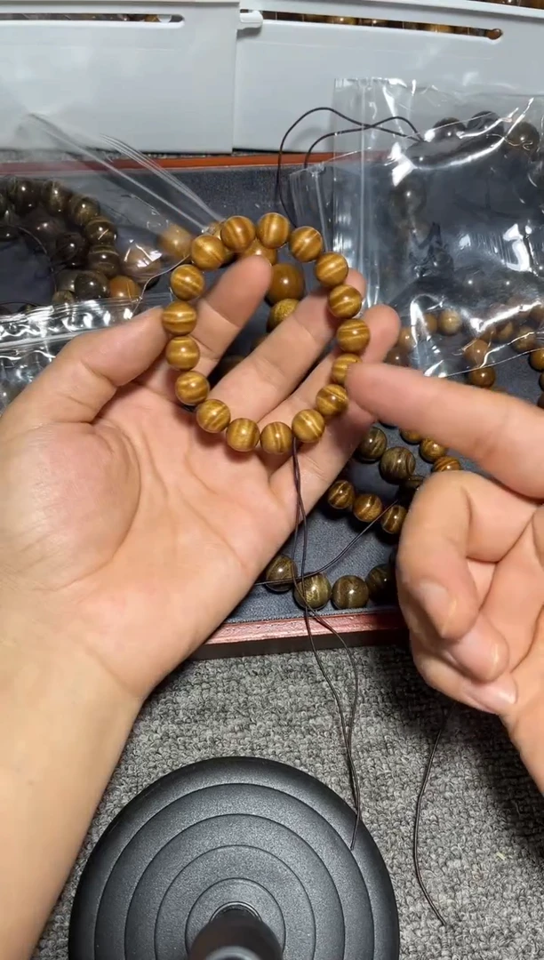 金丝楠手串/手链走****…1.2药香黄金底水波纹300