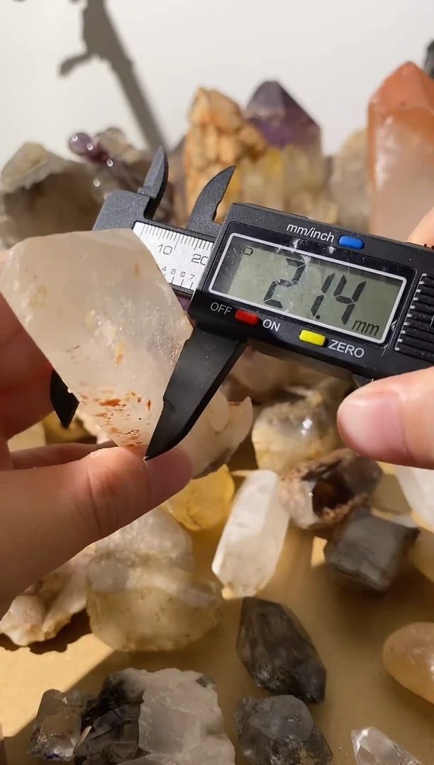 20号未镶嵌水晶168g大水晶柱