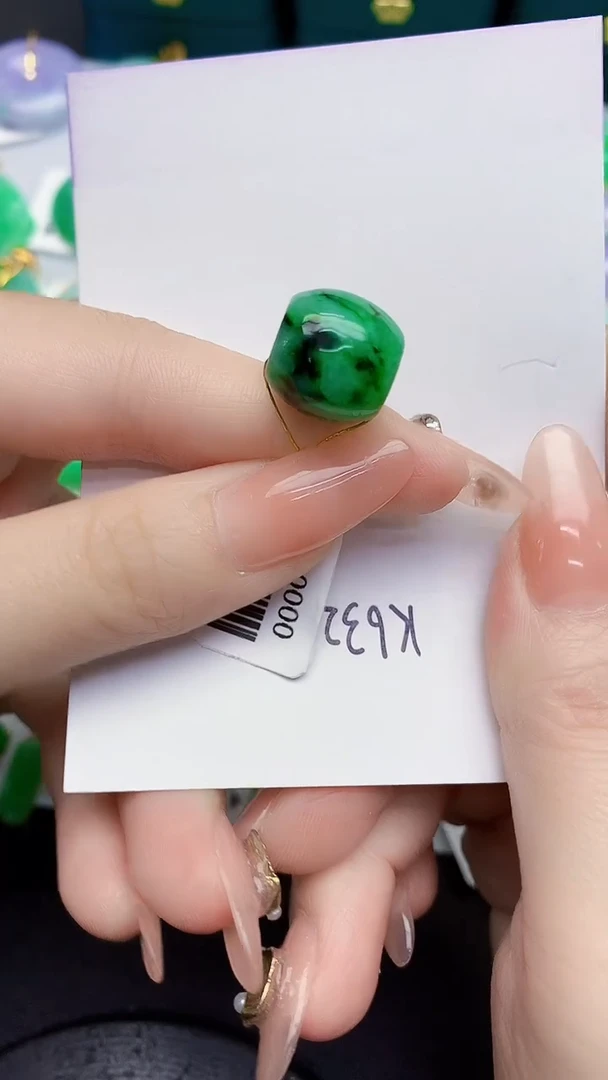 颈饰未镶嵌翡翠缅甸天然翡翠A货