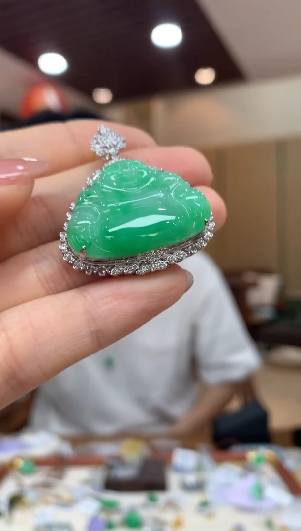 吊坠(不含链)18K金镶嵌翡翠佛公