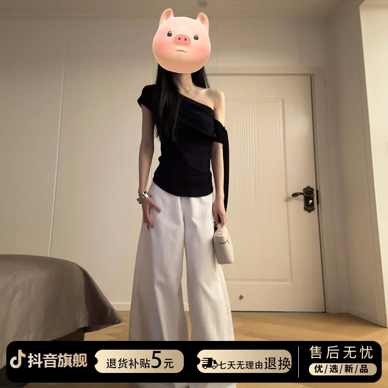 黑色短袖t恤女夏季2025新款设计感多巴胺修身一字肩斜肩露肩上衣