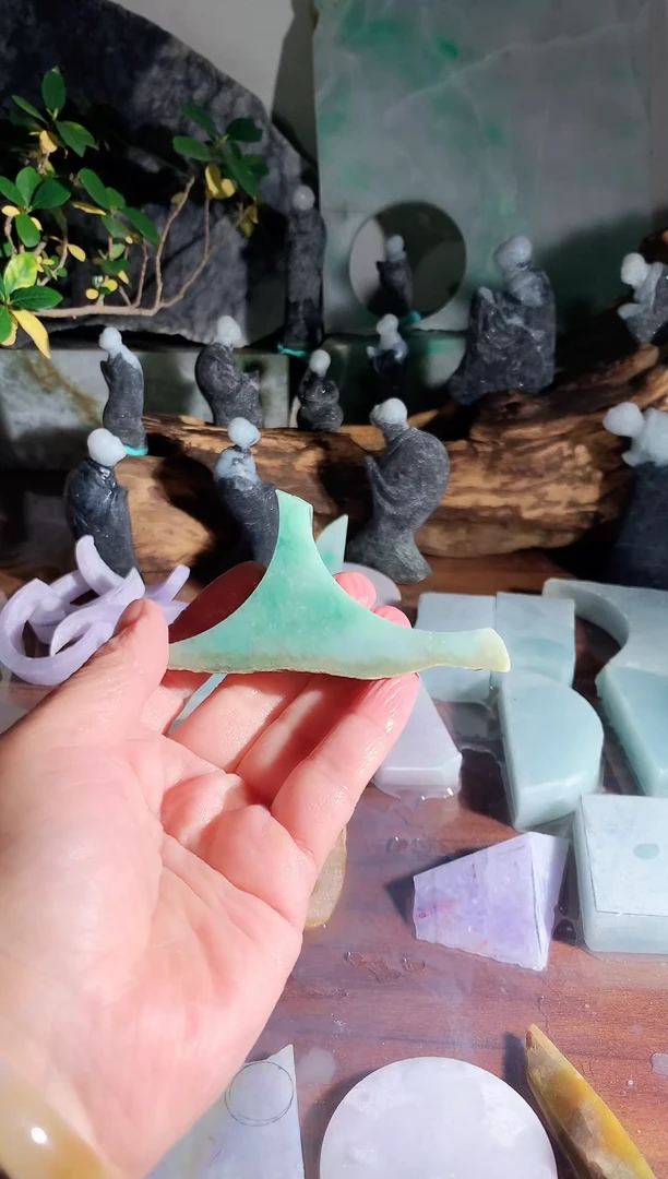 【闪购商品】翡翠吊坠(不含链)未镶嵌C82