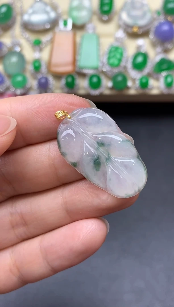 颈饰18K金镶嵌翡翠68-中国好珍宝