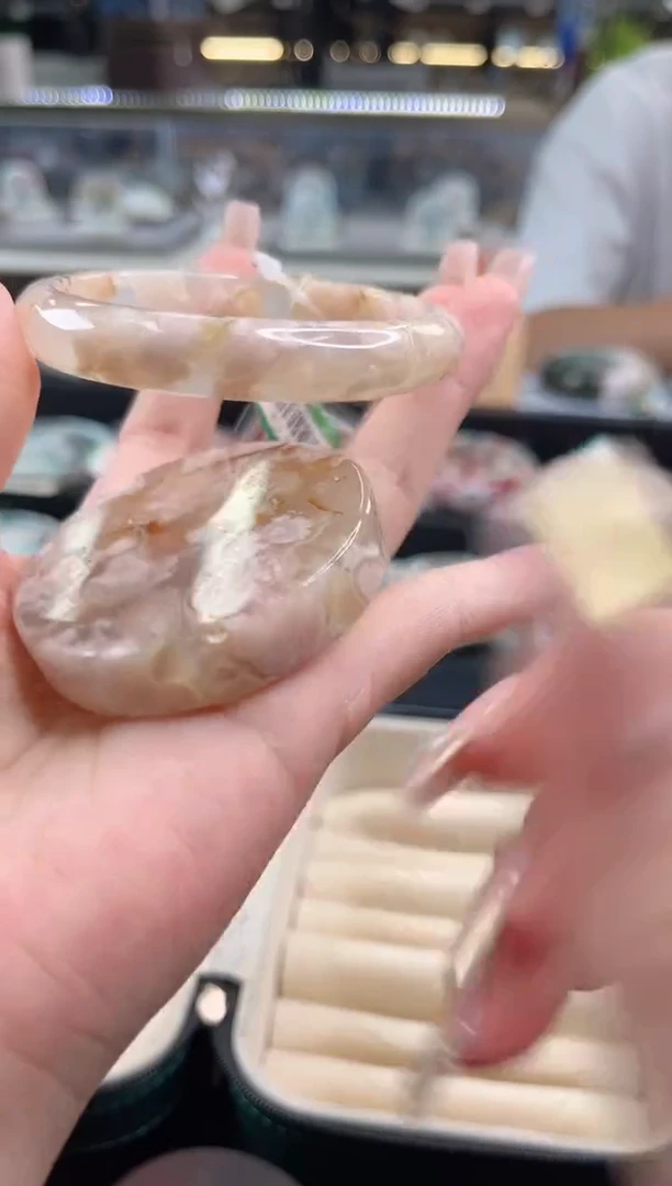 未镶嵌手镯石英质玉尘*丷圈口（赠品镯心）