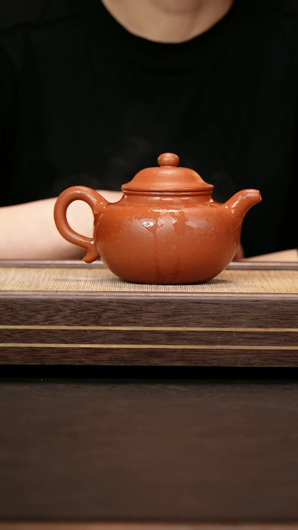 茶壶紫砂绝红降坡 大亨掇球